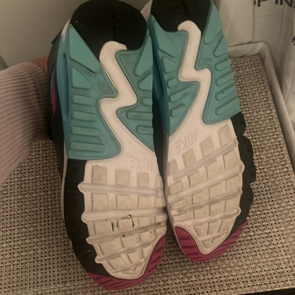 Nike Air Max 90. Youth size 7Y or 8.5/9W Black and Teal with purple accents. - Picture 7 of 7